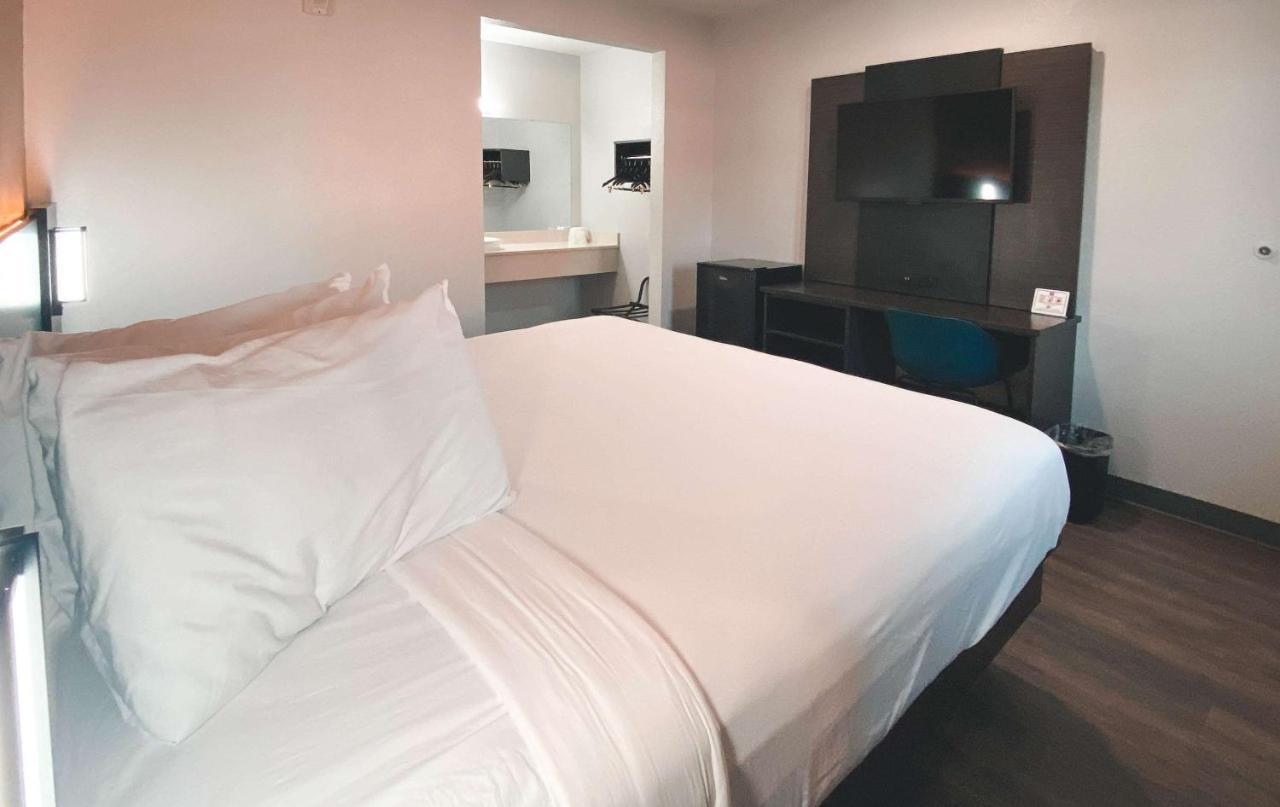6-west Sacramento, Ca 2*